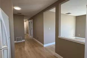 724 Beverage Hill Ave, Pawtucket, RI 02861 - Photo 7