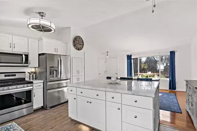 70 Pettee Avenue, North Kingstown, RI 02852 - Photo 17