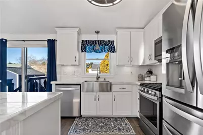 70 Pettee Avenue, North Kingstown, RI 02852 - Photo 13