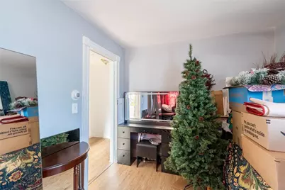 35 E Knowlton Street, East Providence, RI 02915 - Photo 29