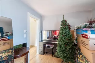 35 E Knowlton St, East Providence, RI 02915 - Photo 29