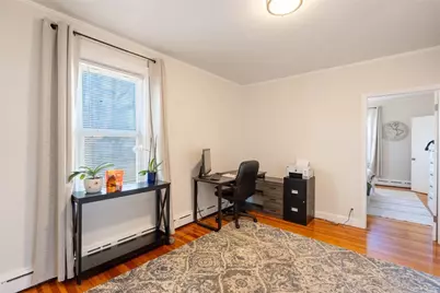 35 E Knowlton Street, East Providence, RI 02915 - Photo 15