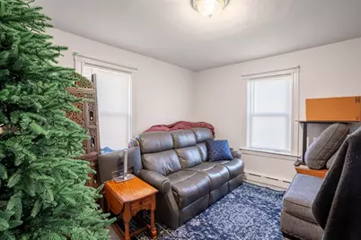 35 E Knowlton Street, East Providence, RI 02915 - Photo 27