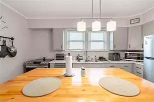 35 E Knowlton St, East Providence, RI 02915 - Photo 9