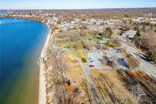 35 E Knowlton St, East Providence, RI 02915 - Photo 37