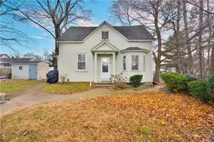 1548 Smith St, North Providence, RI 02911 - Photo 33