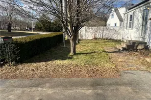 10 Rosemary Dr, North Kingstown, RI 02852 - Photo 17