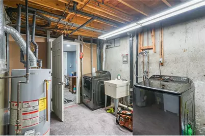 180 Highland Street, Cranston, RI 02920 - Photo 39