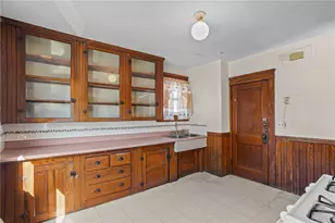 295 Vermont Ave, Providence, RI 02905 - Photo 5