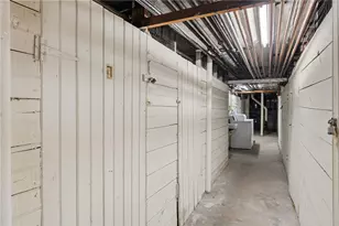 355 Angell St, Providence, RI 02906 - Photo 13