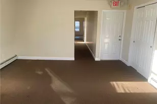 585 Main St, East Greenwich, RI 02818 - Photo 5