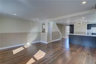 30 Queen St, East Greenwich, RI 02818 - Photo 9