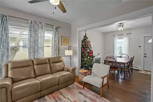 63 Taft St, Cranston, RI 02905 - Photo 9