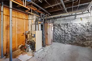 61 Armington St, Cranston, RI 02905 - Photo 43