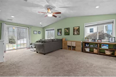 33 New York Avenue, Cumberland, RI 02864 - Photo 9