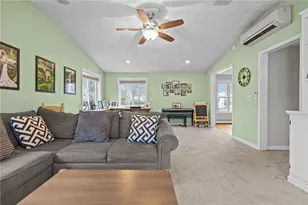 33 New York Ave, Cumberland, RI 02864 - Photo 13