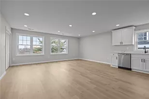 17 Judith St, Providence, RI 02909 - Photo 25