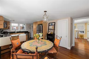 28 Extension St, Newport, RI 02840 - Photo 3