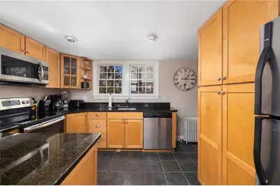 28 Extension Street, Newport, RI 02840 - Photo 5