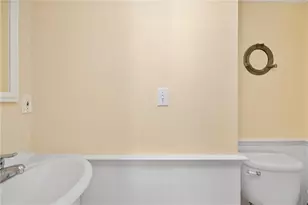 28 Extension St, Newport, RI 02840 - Photo 17