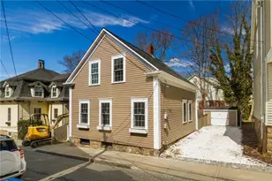 28 Extension St, Newport, RI 02840 - Photo 31