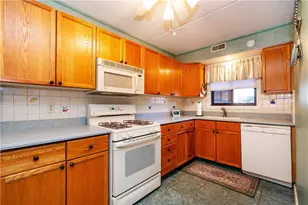 650 E Greenwich Ave, West Warwick, RI 02893 - Photo 9