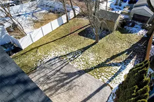 103 Burnside Ave, East Providence, RI 02915 - Photo 3