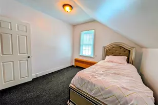 103 Burnside Ave, East Providence, RI 02915 - Photo 15