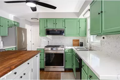 68 Fox Run, Cranston, RI 02921 - Photo 9