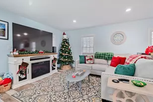 126 Narrows Rd, Bristol, RI 02809 - Photo 5