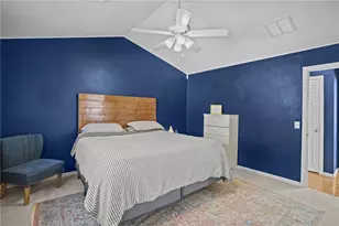 25 Ivy Hollow Ct, Cranston, RI 02921 - Photo 19