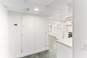 7 Cozzens Ct, Newport, RI 02840 - Photo 27