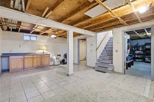 6 Seton St, Providence, RI 02909 - Photo 15