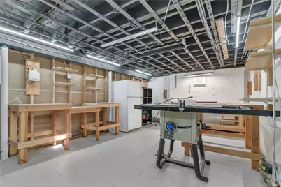 43 Esquire Avenue, Warwick, RI 02889 - Photo 21