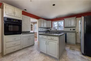 1037 Great Rd, Lincoln, RI 02865 - Photo 17