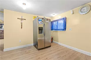 22 Whipple Ave, North Providence, RI 02911 - Photo 15