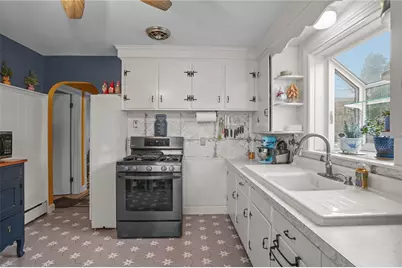 25 Trieste Street, Pawtucket, RI 02860 - Photo 15