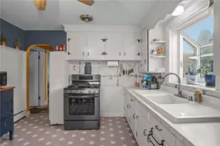 25 Trieste St, Pawtucket, RI 02860 - Photo 15