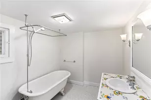 7 Cozzens Ct, Newport, RI 02840 - Photo 23