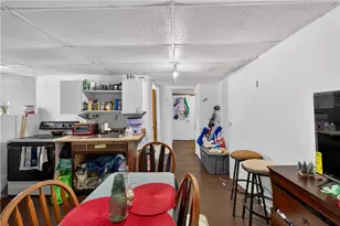 206 Hanover St, Providence, RI 02907 - Photo 5