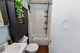 206 Hanover St, Providence, RI 02907 - Photo 9