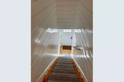 433 Wolcott Avenue, Middletown, RI 02842 - Photo 19