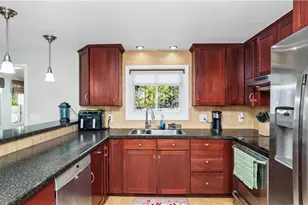 32 Rolling Acres Dr, Cumberland, RI 02864 - Photo 9