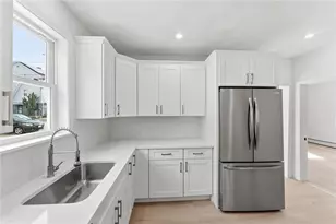 26 Alto St, Cranston, RI 02920 - Photo 11