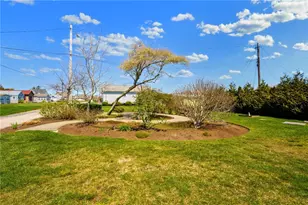 64 Burnside Ave, Narragansett, RI 02882 - Photo 3