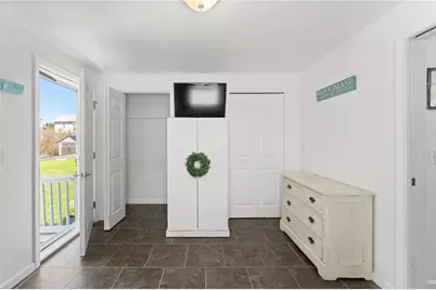 64 Burnside Avenue, Narragansett, RI 02882 - Photo 19