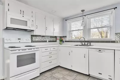 609 Point Judith Road, Narragansett, RI 02882 - Photo 15