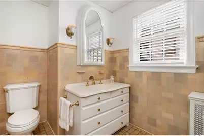 82 Freeman Parkway, Providence, RI 02906 - Photo 33