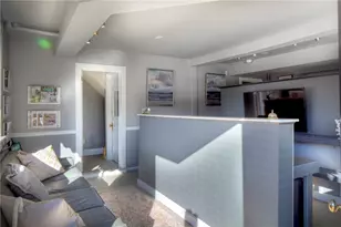 2 Perry St, Newport, RI 02840 - Photo 5