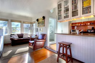 2 Perry St, Newport, RI 02840 - Photo 23